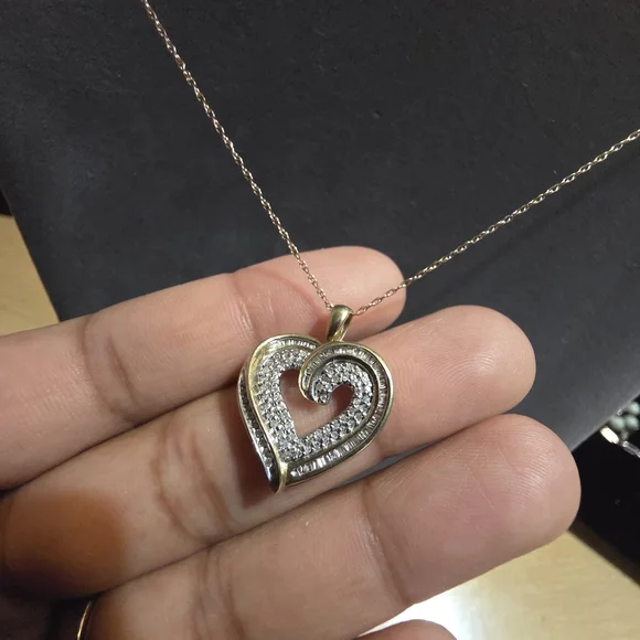 Gold Heart Pendant Necklace